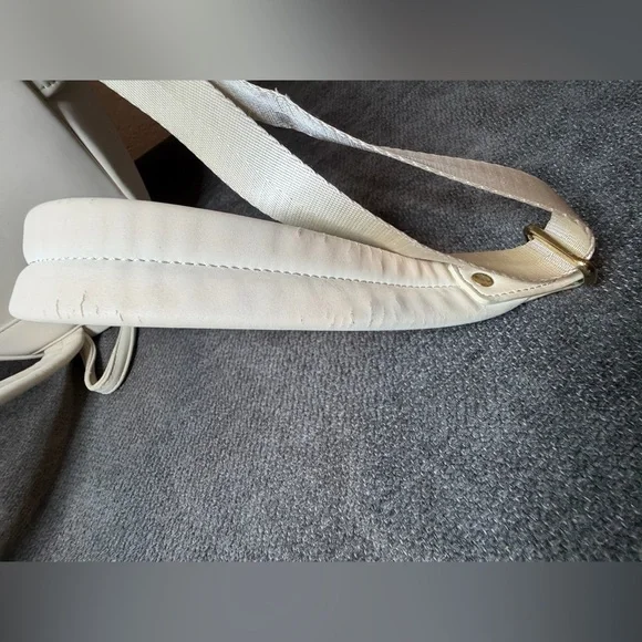 Loungefly Harry Potter Golden Snitch Quilted Mini Backpack - Picture 11 of 11